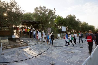 Atina, Yunanistan - 05 Ekim 2018 Parthenon ilk turistler