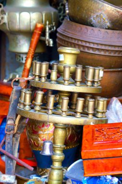 Monastiraki, Atina yakınlarında küçük bir dükkanda Retro nesneleri