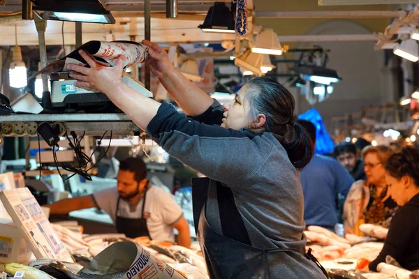 Oktober 2018 Athen Griechenland Kunden Kaufen Auf Dem Zentralen Fischmarkt — Stockfoto