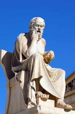 Yunanistan Atina Üniversitesi önünde Sokrates heykeli