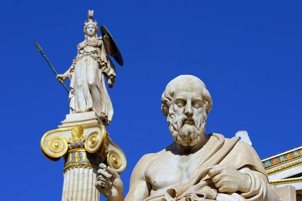 Platon ve Yunanistan Athene Üniversitesi önünde Athena heykeli