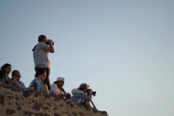 Santorini Griekenland September 2018Tourists Van Hele Wereld Wachten Zonsondergang Oia — Stockfoto