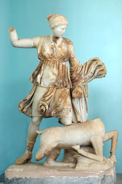 Öldürmek bir geyik, Delos Adası, Mykonos, Yunanistan Artemis heykeli
