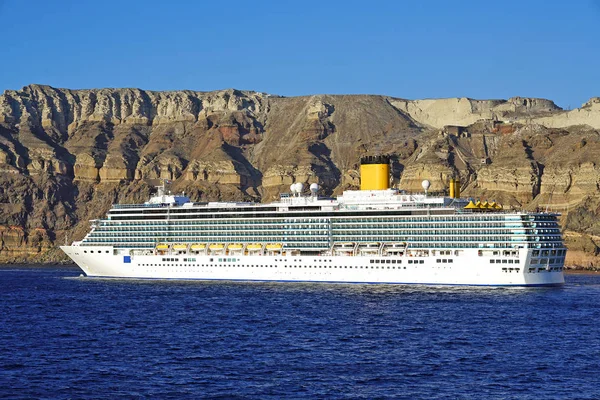 Crucero en el mar de Santorini — Foto de Stock
