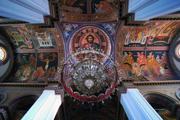 希腊伊拉克利翁，2018年9月25日，历史中心圣米纳斯大教堂内部景观 — 图库照片