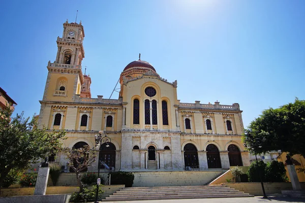 Heraklion, Grecia, 25 de septiembre de 2018, Vista exterior de la Catedral de Saint Minas en el centro histórico — Foto de Stock