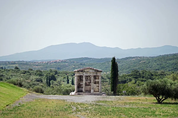 El Mausoleo de la familia Saithidae en el antiguo sitio arqueológico de Messini, en el sur del Peloponeso — Foto de Stock