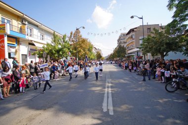 Grevena, 13 Ekim 2018, Grevena kasabasında düzenlenen ulusal geçit töreni