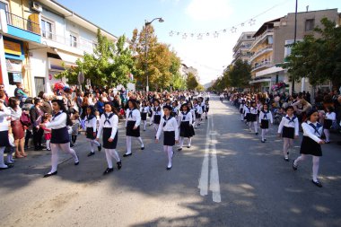 Grevena, 13 Ekim 2018, Grevena kasabasında düzenlenen ulusal geçit töreni