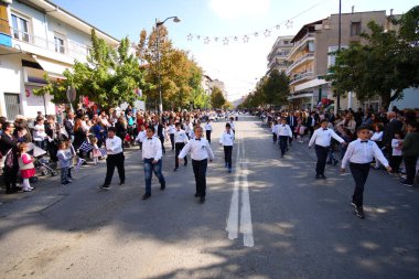 Grevena, 13 Ekim 2018, Grevena kasabasında düzenlenen ulusal geçit töreni