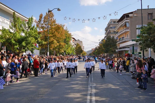 Grevena, 13 Ekim 2018, Grevena kasabasında düzenlenen ulusal geçit töreni — Stok fotoğraf