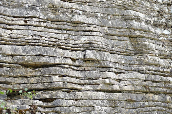 Structure rocheuse dans le village de Papigo, dans le nord-ouest de la Grèce — Photo