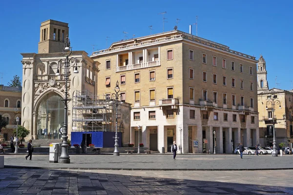 Lecce Włochy Maja 2020 Panoramiczny Widok Plac Oronzo Nielicznymi Osobami — Zdjęcie stockowe