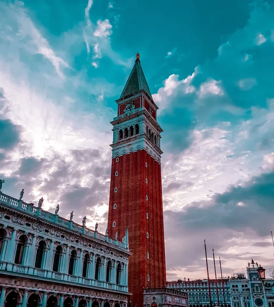 Piazza San Marco Bazyliki Świętego Marka Dzwon Wieża Dzwonnica Wenecja — Zdjęcie stockowe
