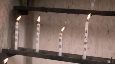  Hiyeroglif Japon Tapınağı, Kyoto ile manevi mumlar  