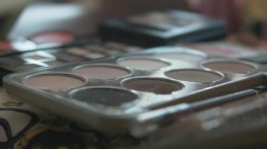 Palet kullanmak için 50 p dışarı atılmıştır hazır makyaj.