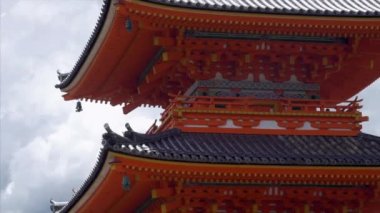 Kyoto, Japonya için turuncu Tapınağı görünümünü