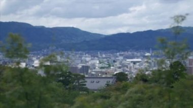bina ve dağlar Kyoto kiyomizu tapınağından havadan görünümü