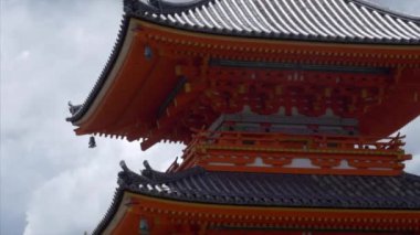 Kyoto, Japonya için turuncu Tapınağı görünümünü