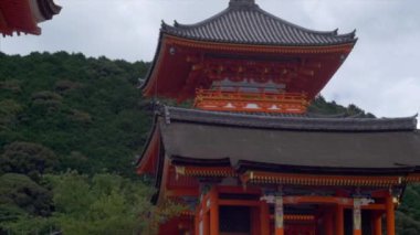 Kyoto, Japonya için turuncu Tapınağı görünümünü