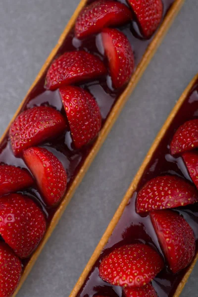 Çilek ve çilek reçeli dolgu ile tart Close-up