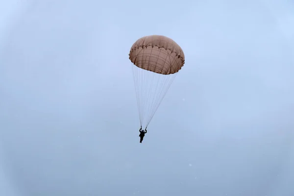 Parachutiste Est Dans Ciel — Photo