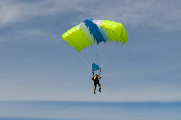Parachutisme Parachute Vole Dans Ciel — Photo