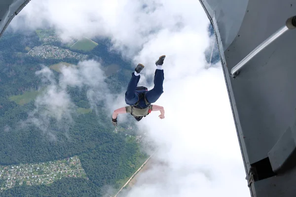 Fallschirmspringen Fallschirmspringer Ist Gerade Aus Flugzeug Gesprungen — Stockfoto