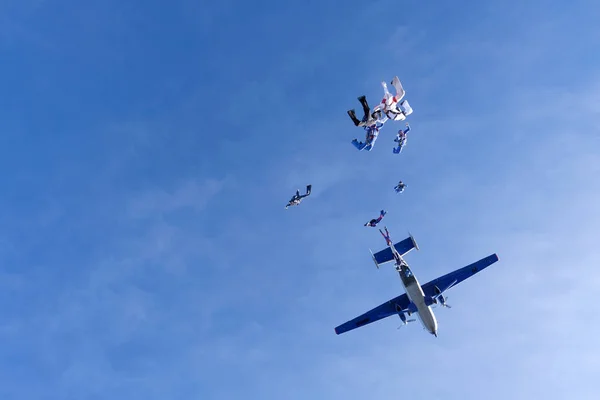 Formatie Parachutespringen Verbazingwekkende Hemel — Stockfoto