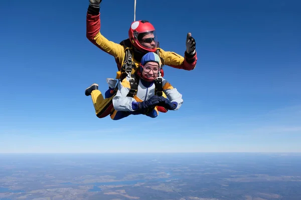 Skydiven Tandemsprong Een Man Een Vrouw Hebben Plezier Lucht — Stockfoto