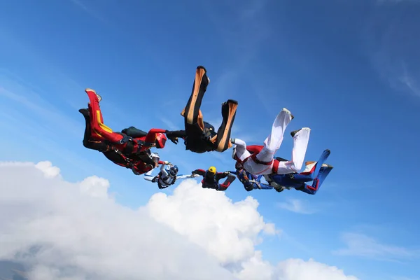 Прыжки Парашютом Группа Парашютистов Тренируется Летит Небе — стоковое фото