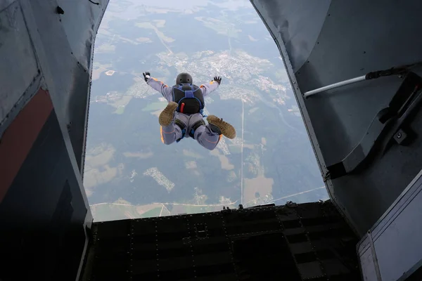 Skydiven Uitgang Het Begin Van Sprong Een Skydiver Net Uit — Stockfoto