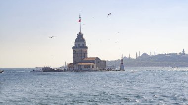 Harika gökyüzü ve İstanbul Kız Kulesi (kiz kulesi)