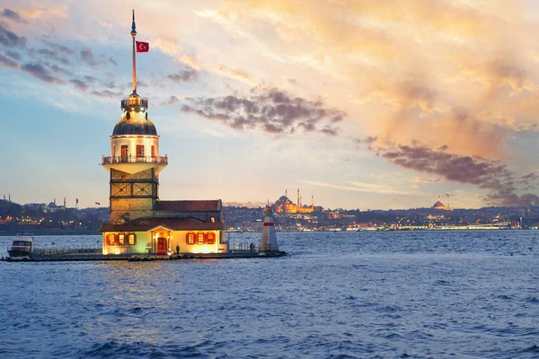 Úžasnou Oblohu Maiden Tower Kiz Kulesi Istanbulu — Stock fotografie