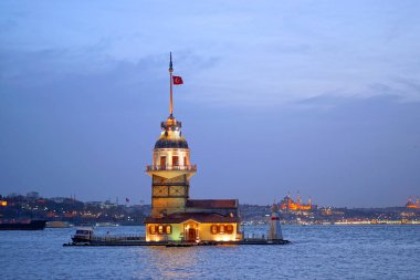 İstanbul 'daki Bakire Kulesi (Kiz Kulesi)