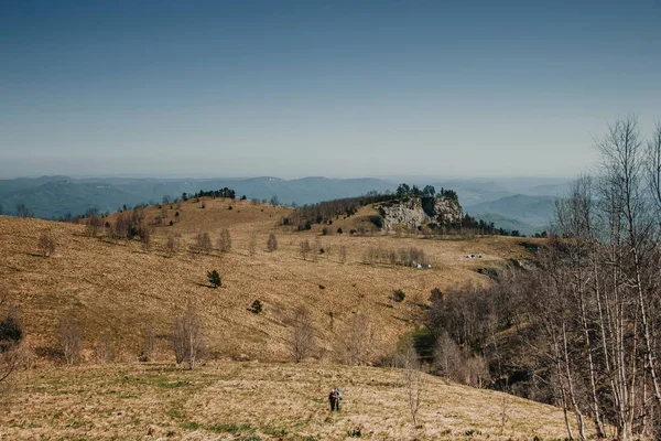 Turistler Kafkas Dağları Thach Dön Tırmanmak — Stok fotoğraf