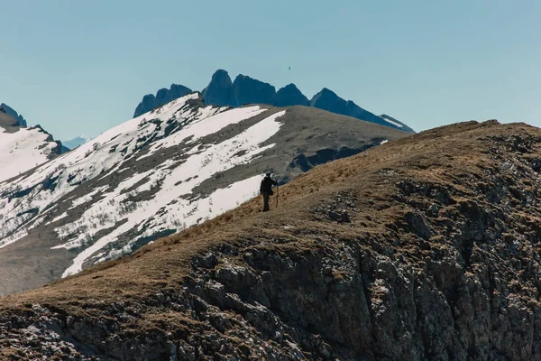 Tourists climb to the top of the Caucasus Mountains, Thach