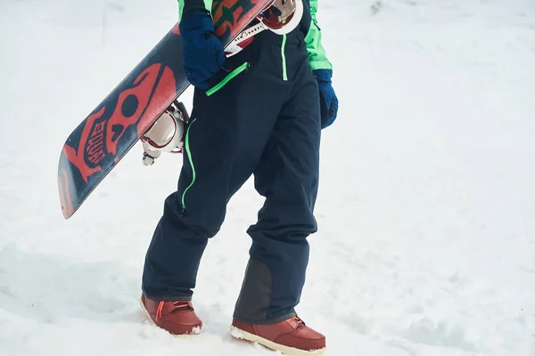 Skieur Descendant Sur Neige — Photo