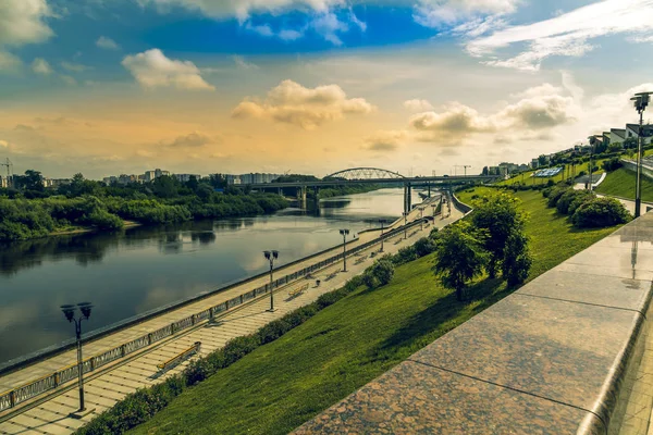 Tidig Morgon Vid Staden Vattnet Nybyggda — Stockfoto