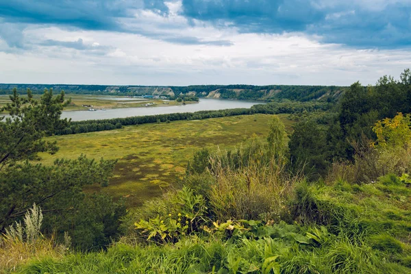 Panorama Desde Empinada Orilla Del Río Irtysh Día Primavera Septiembre —  Fotos de Stock