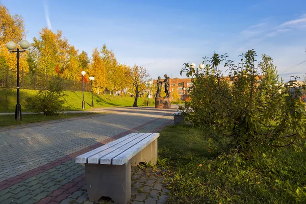 Bänken Bredvid Den Gatsten Som Leder Till Monumentet Till Peter — Stockfoto