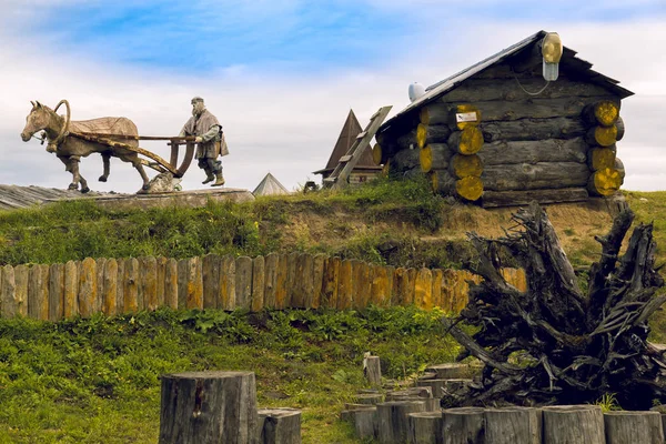 Ein Mann Pferd Und Pflug Sind Aus Holz Auf Einem — Stockfoto