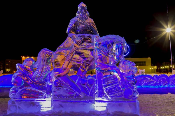 Ice Figure Town Square Illuminated Colored Lights — Stock Photo, Image