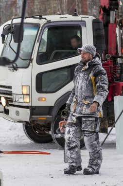 Arabanın arka plan üzerinde yükleyici portresi