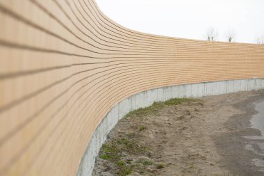 arka planda bir tuğla duvar şeklinde