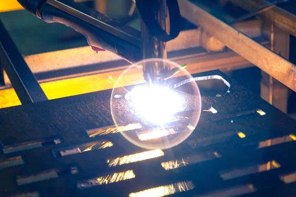 Máquina Corte Por Plasma Quema Través Una Gruesa Hoja Acero —  Fotos de Stock