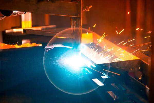 Máquina Corte Por Plasma Quema Través Una Gruesa Hoja Acero —  Fotos de Stock