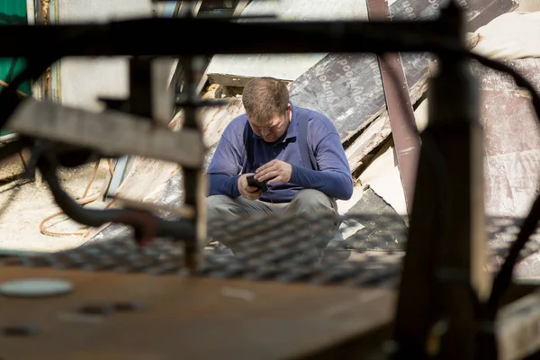 Portrait Travailleur Masculin Près Lieu Travail — Photo