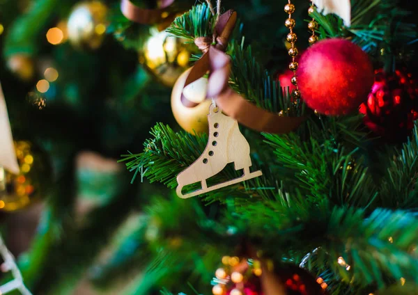 Jouet Noël Bois Sous Forme Patinage Artistique Accroché Arbre Noël — Photo