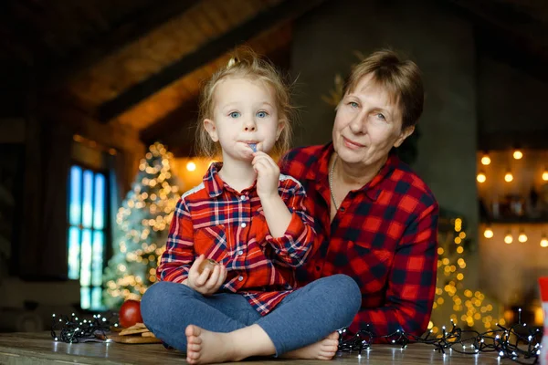 Family Portrait Grandmother Granddaughter Home Christmas Morning Decorated Christmas Tree — Stock Photo, Image